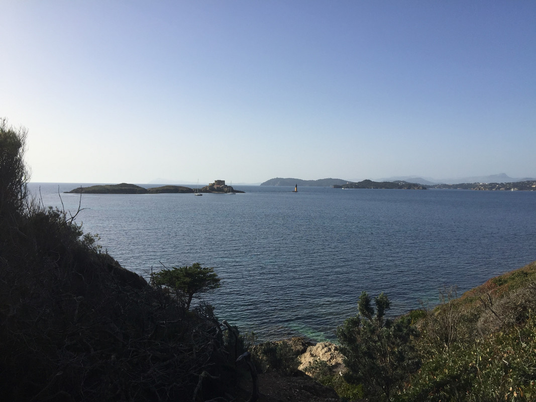 A2C52E85-B24F-4F9C-86D1-C8CE606DB3BC