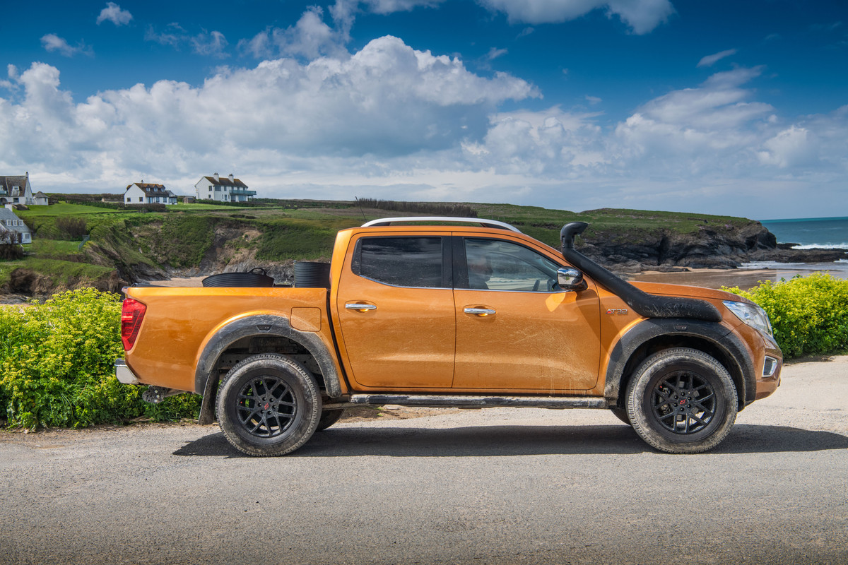 Nissan Navara Off-Roader AT32 (9)