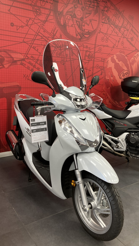 7CE7DFAE-445C-471F-B562-883D70A9EB1D