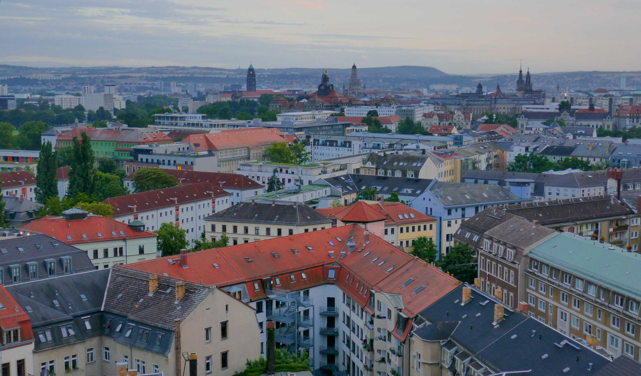 Bild: https://i.postimg.cc/YC88ct4J/P1300000.jpg