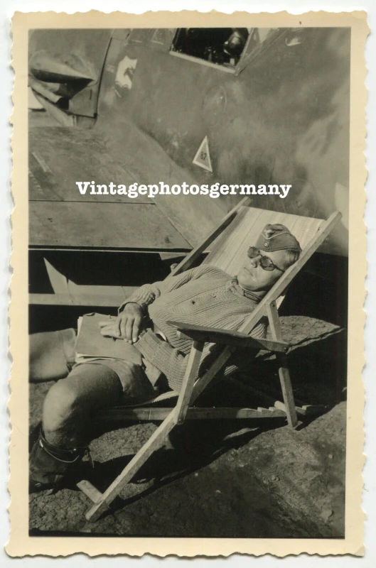 D3385 Foto deutsches Flugzeug Me109 Bf109 JG77 Staffelwappen Wappen Pilot ASS AS