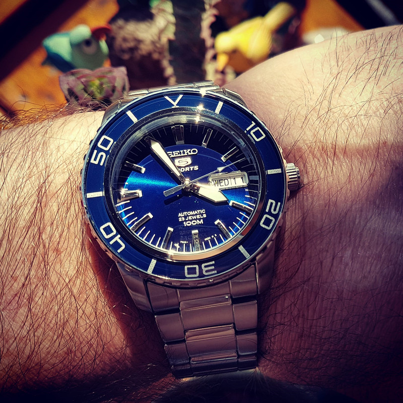 Seiko 5 SNZH53 Cal. 7S36 100M (1)