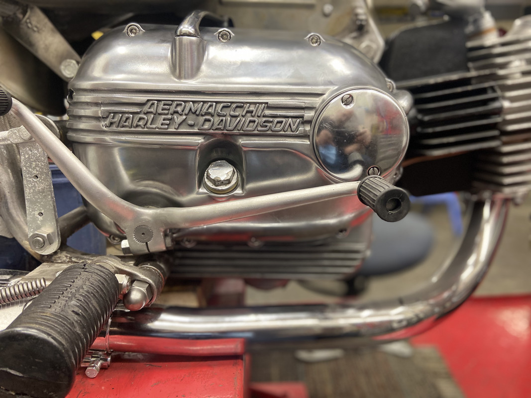 2AB5AEAE-288F-40B3-8FDD-A949E26621C1