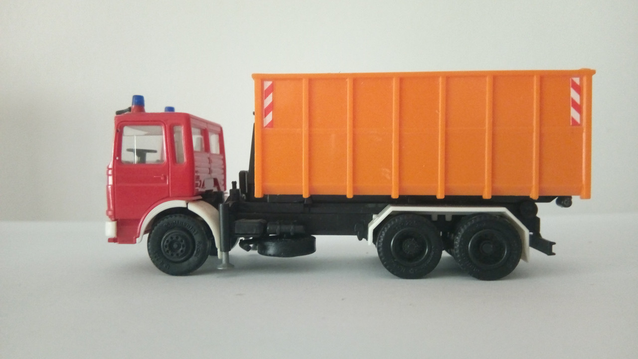 Mache (9219)