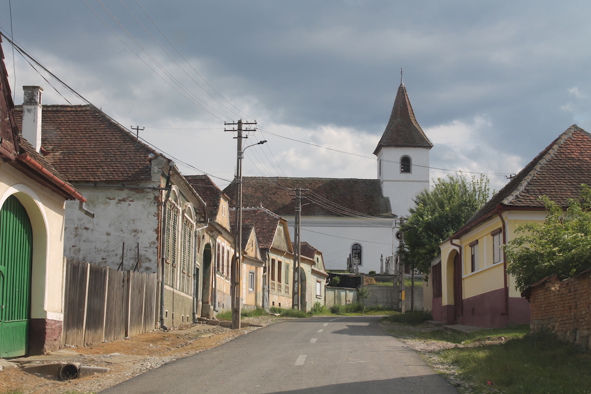 [Obrazek: 2017-08-26-1-locuitorii-din-satele-mag-a...-25320.jpg]