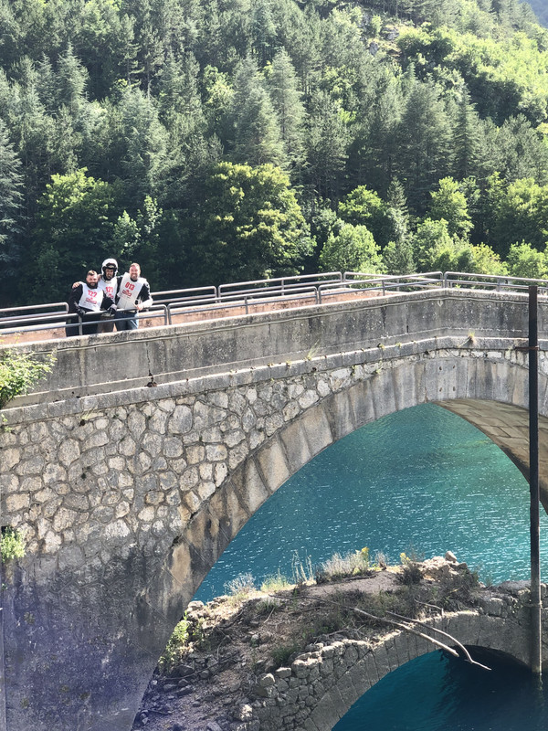 DD075C14-5F17-4E46-B4CD-421E1CAF7411