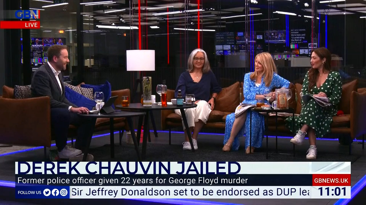 06.26 - 10.00.00 - Saturday Live. Opinion, news and a bit of fun on S..._001.ts_snapshot_06.08.297