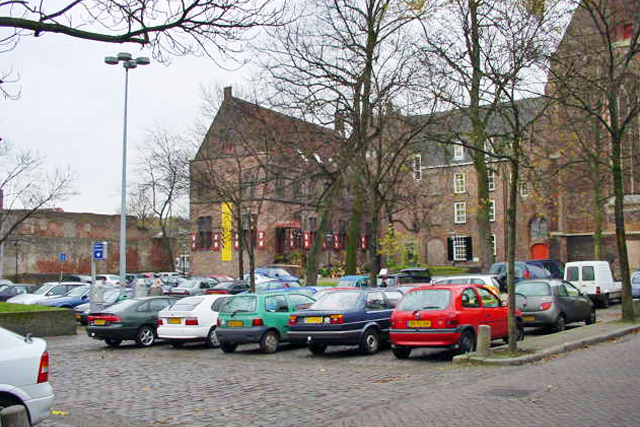 Broerenkerkplein-2001-DSC00047.jpg