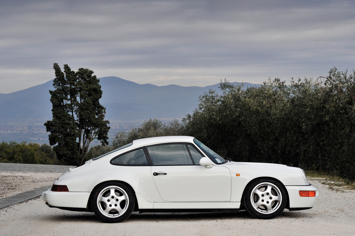 PORSCHE-911-Carrera-RS-964-2964-38.jpg