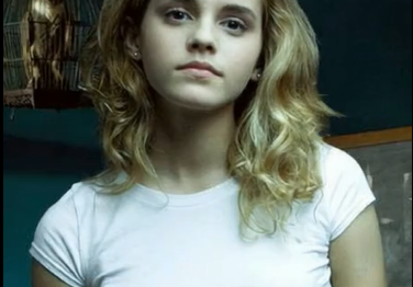 Emma Watson Shirt Removing By Boy And She Is Showing Her Boobs.