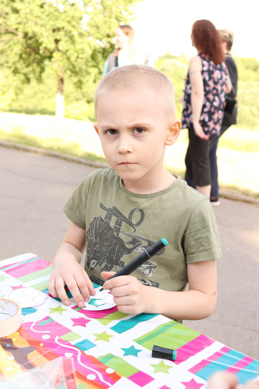 EF7A8528-C91E-490B-95A9-EF6E8D9DF3ED