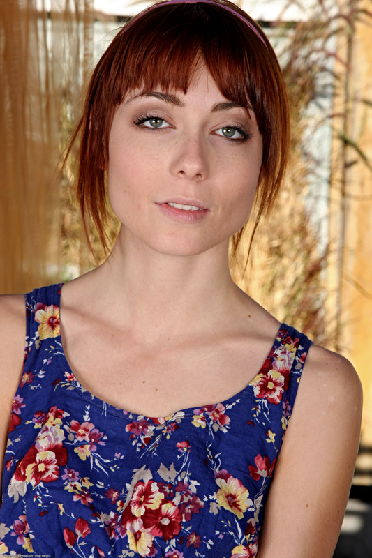 zoe022MAR_214826001
