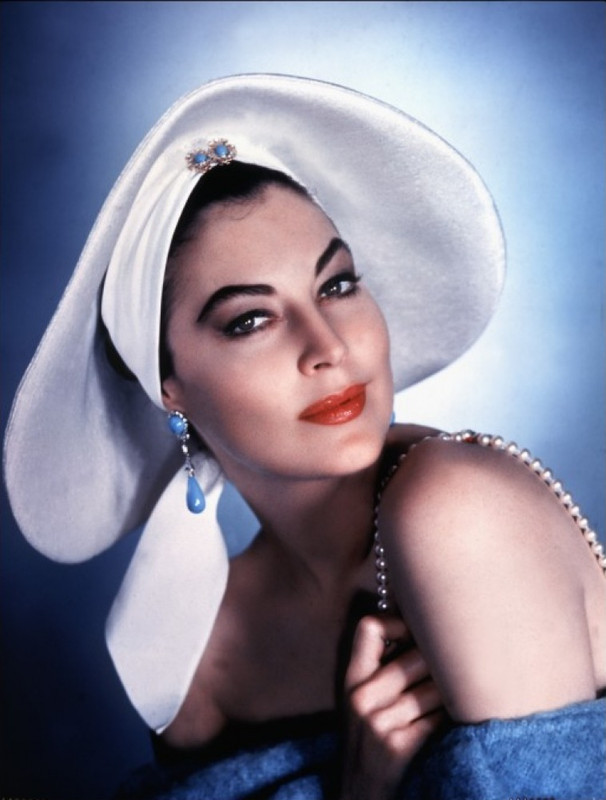 Ava_Gardner_b93