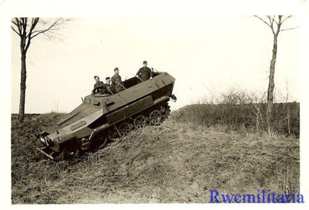 German SdKfz.251 Schützenpanzerwagen Halftrack G