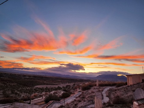 Sun-Rays-on-Clouds