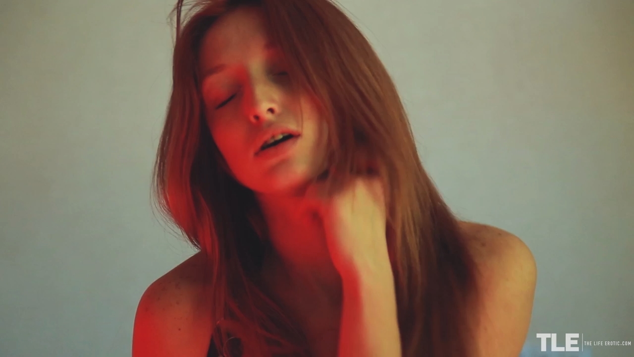 Michelle H - Th3L!f33r0t!c - My-Hunger - 092917 720p.mp4_snapshot_03.44.160