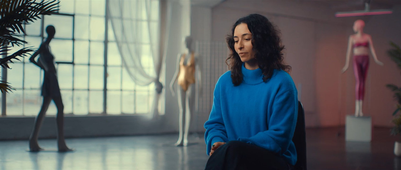 Trainwreck: The Cult of American Apparel 2025 WebRip [Hindi + English] 480p 720p ESub Screenshot