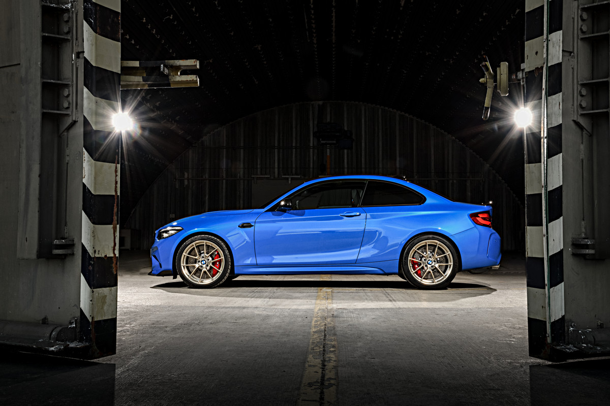 P90374178_highRes_the-all-new-bmw-m2-c
