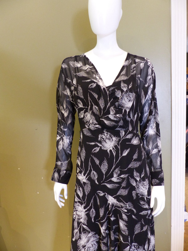 WHITE HOUSE BLACK MARKET LONG SLEEVE FOLRAL SOFT MIDI DRESS SZ 8 570315252