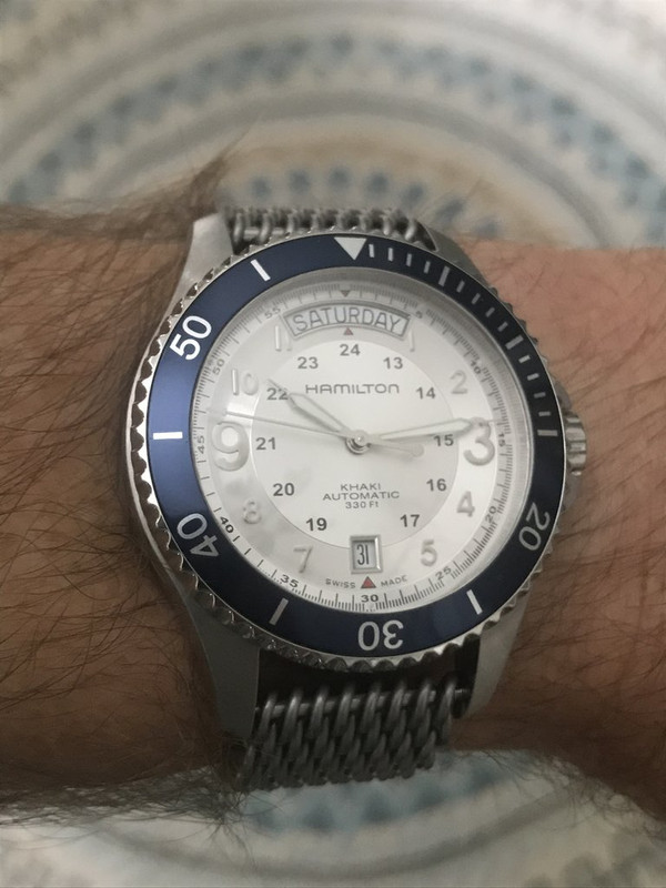 DC5404FA-1972-4E9C-AAF7-119E2EDC2748