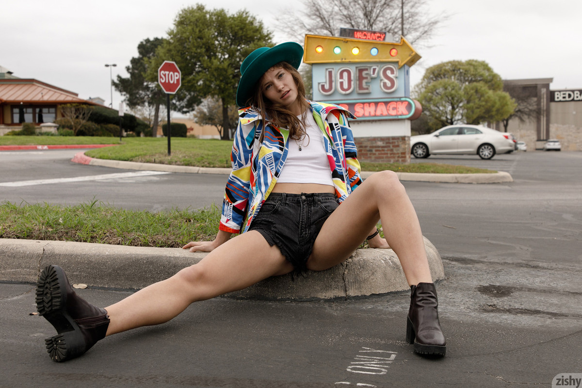 full_016_1454040810312901