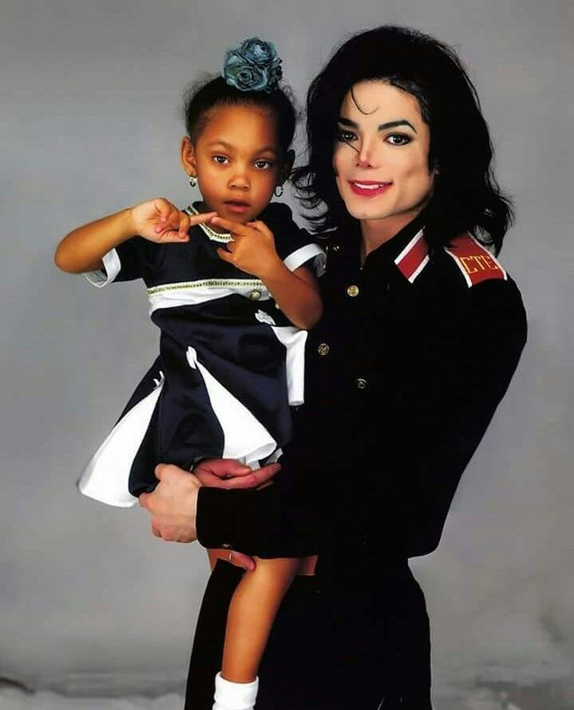 Michael-Jackson-Dangerous-Era-1993.jpg
