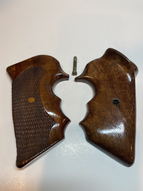 615DCB79-FA4E-46A6-9F17-DF3D2346673D