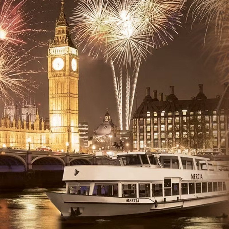 1818082-7695f946-new-years-eve-london-fireworks-view-thames-boat-party-1024
