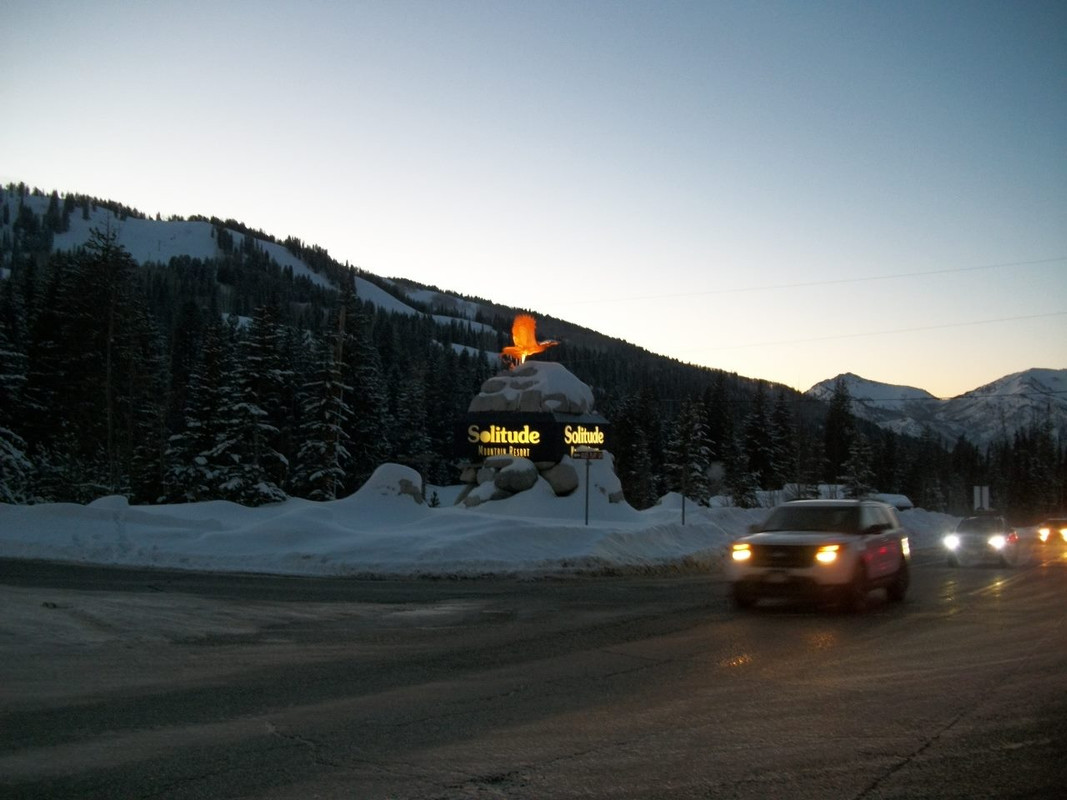 49206153_375626366328537_1059514457069191168_n