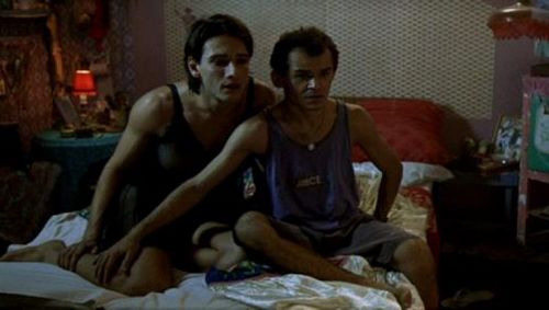 Фильм карандиру 2003 трейлер () Фильм карандиру 2003 трейлер