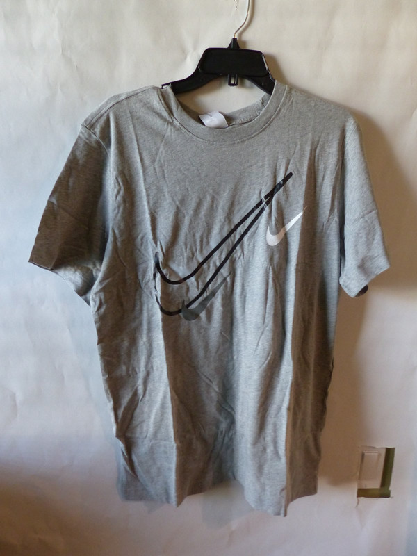 NIKE SWOOSH GREY T SHIRT MENS SIZE LG DQ3944-063