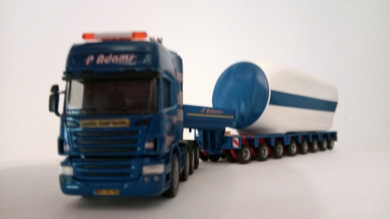 Macht (7825)