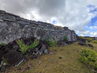 Terevaka:Ahu Te Peu-Vai Mata-Ana O'Heu-Ahu a Tenga-Hanga O Teo-Papa Tekena - Isla de Pascua - Chile (12)