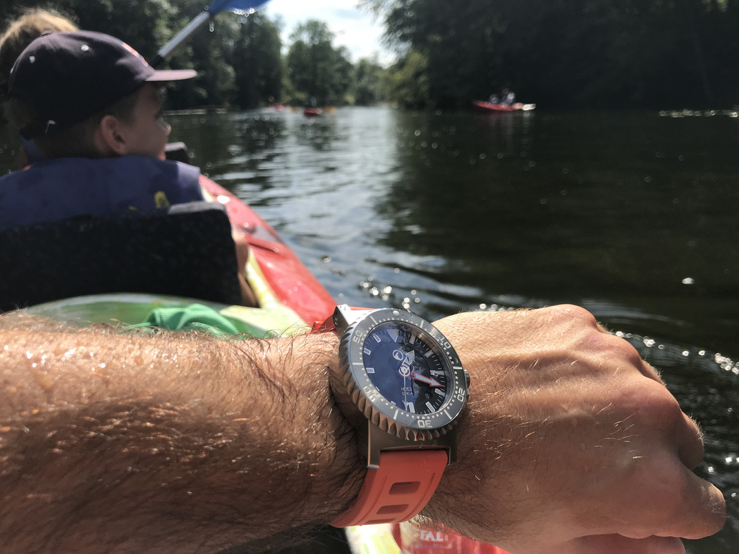 71943D2B-D3BC-4137-B579-417895951023