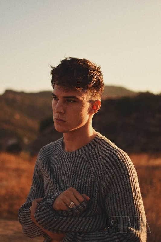 740full-tommy-hackett (6)