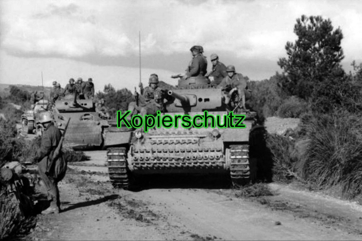 Panzer III rücken in Nordafrika vor - Afrikakorp