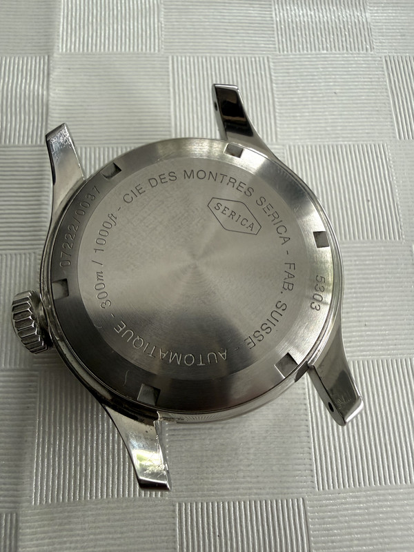 63DA8AF2-E8CB-4B32-9FED-0807AE551E82