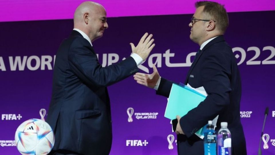 Previo a arrancar el mundial, directivo de la FIFA sale del clóset: 