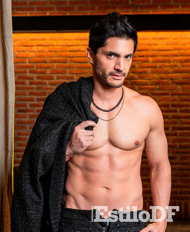 Hoy es Lunes de #EstiloDF en portada tenemos a @danielelbittar Con su participación en la Telenovela