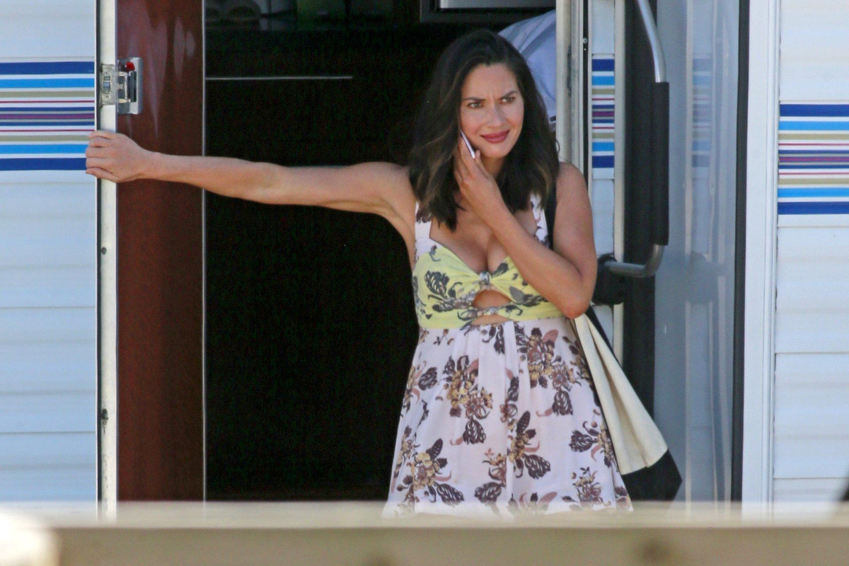 Olivia-Munn-Boobs-28