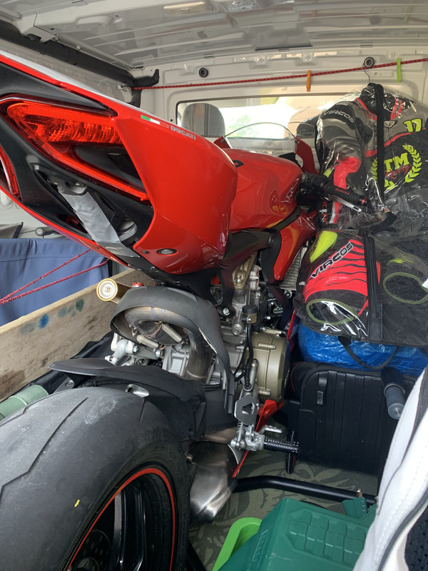 BFCDBB6F-DE3A-41DF-A341-7C2B5AF36483