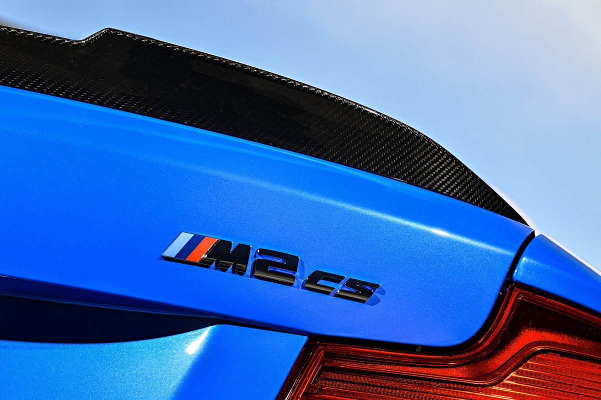 P90374230_highRes_the-all-new-bmw-m2-c