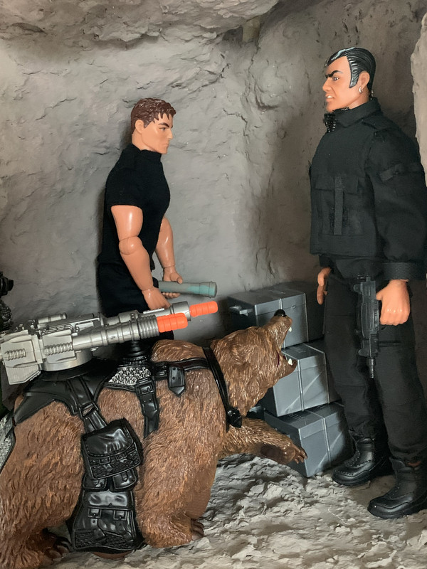 Smugglers caught checking their stolen loot by Action Man and his grizzly bear. 45912-B39-12-F1-49-D7-8-C81-25-BCC4-FC279-B
