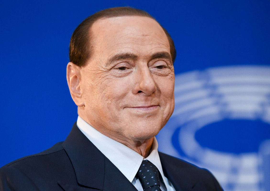 silvio-berlusconi-ohne-peruecke-ins-spa