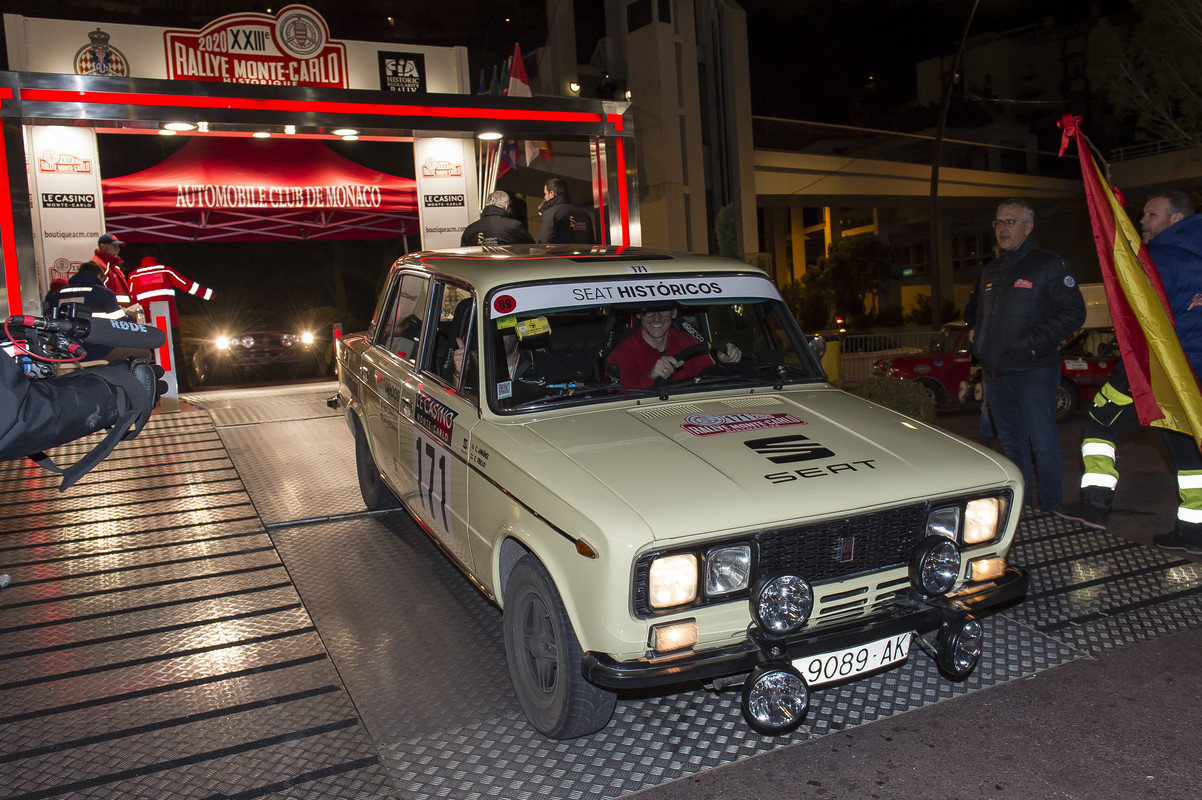 El-SEAT-1400-entre-los-mejores-en-el-Rallye-Monte-Carlo-Historic