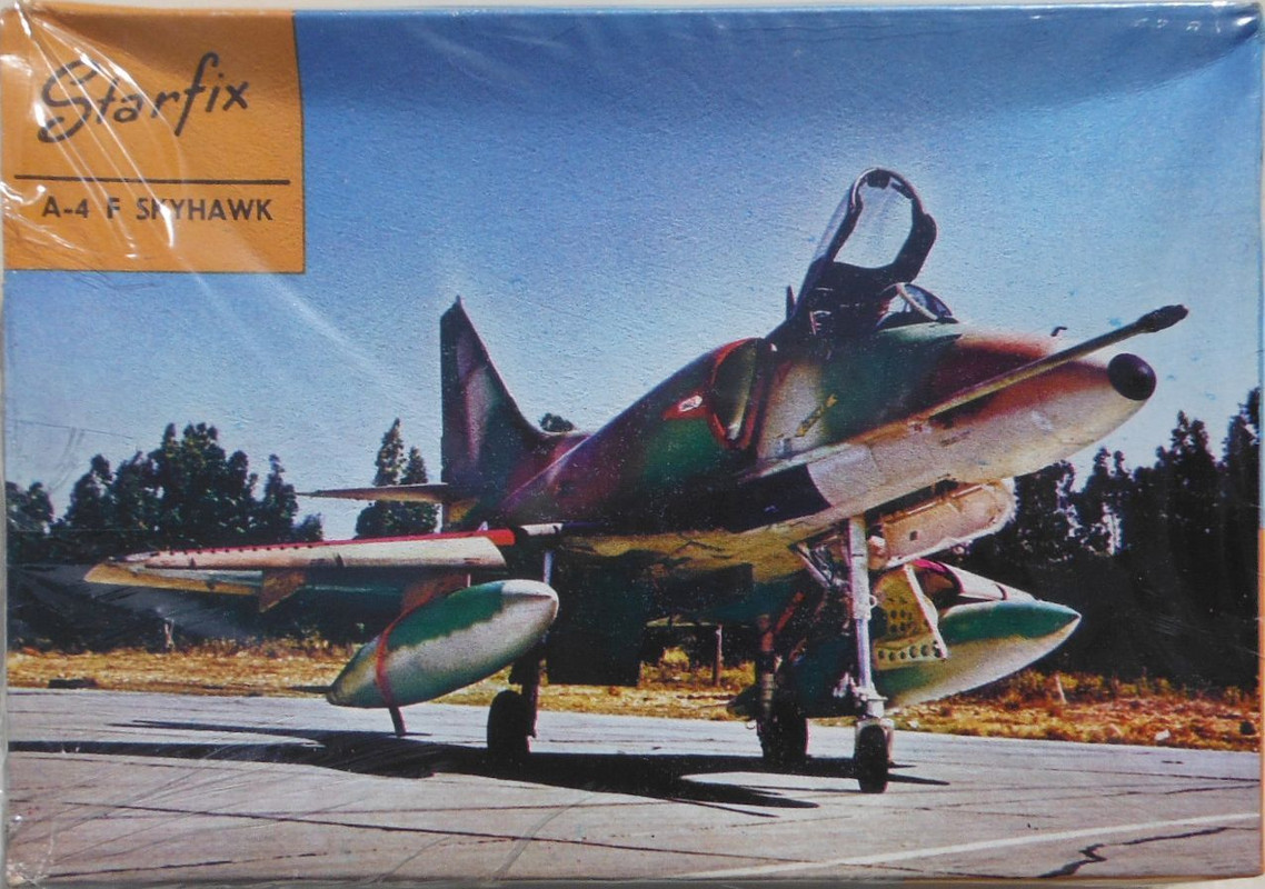 Starfix 72 A-4F Skyhawk (105)