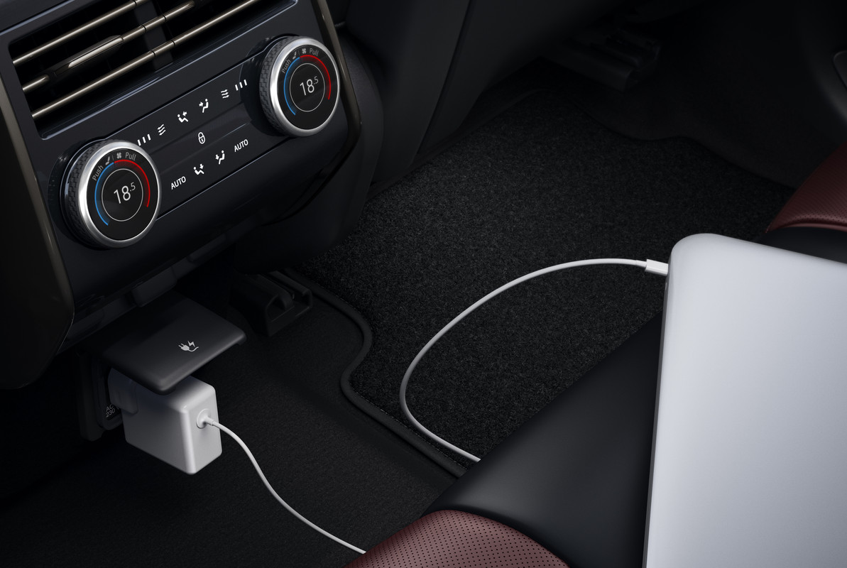 RRS_23MY_19_Interior_128_GLHD_72dpi_100522