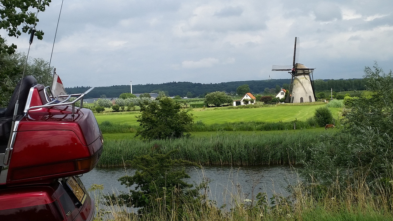 19736521279_f01e987465_k