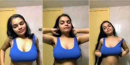 Hot desi girl flashing her boob pressing hard
