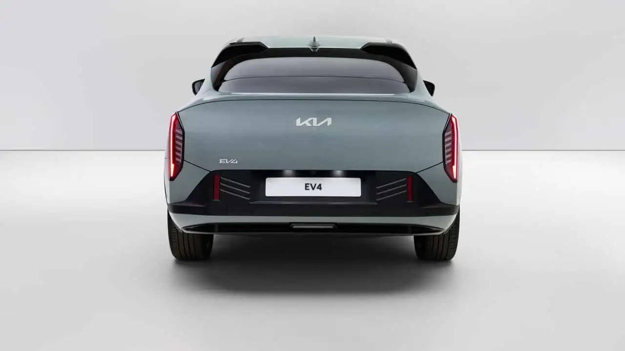 2026-kia-ev4-1.webp